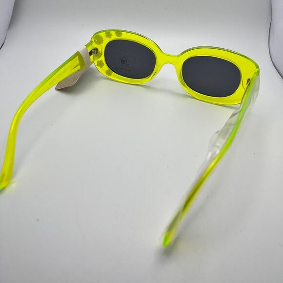 Y2K Neon Green Sunglasses - Picture 3 of 4